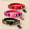 7fcf7740c69daa46a40265e1c8931bf7ece5bf96a0ce03ca3c0eb0eff1154ed2 Collar para Gato con Dije Decorativo Ajustable